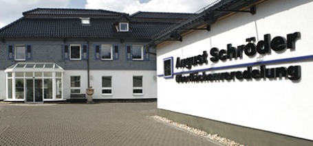 Firmengebäude der August Schröder GmbH & Co. KG in Hemer, spezialisiert auf galvanische Oberflächenveredelung.